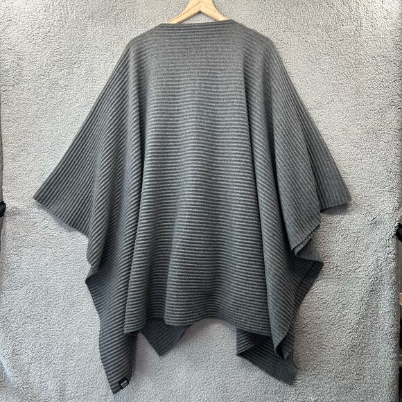 DESIGN HOUSE STOCKHOLM Gray Poncho Ablesson Pleece Sweater Minimalist Capsule - Picture 3 of 8